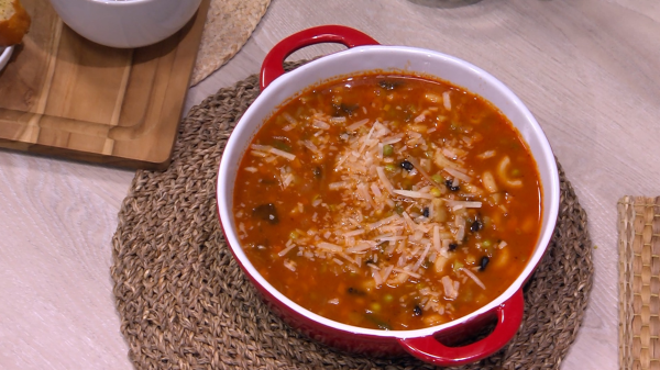 شوربة الخضار الإيطالية (المنستروني)