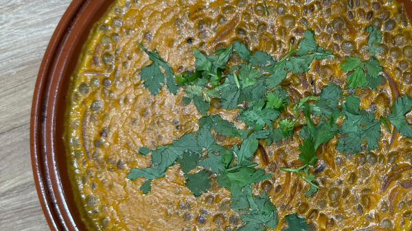 يخنه العدس بالكاري يخنه العدس بالكاري