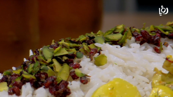 دجاج بالبطاطا والزعفران دجاج بالبطاطا والزعفران