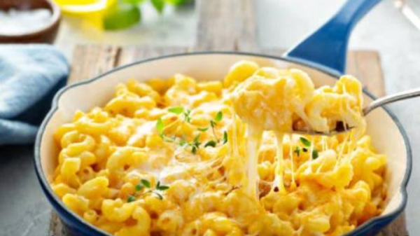 معكرونه بالكريمه والجبن معكرونه بالكريمه والجبن