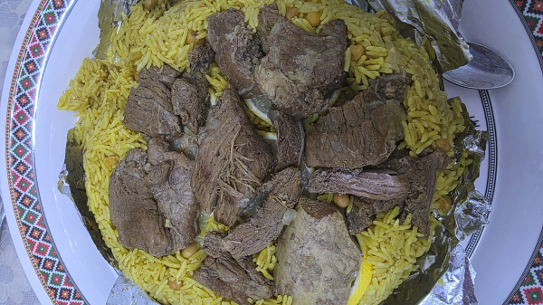 الأرز باللحمة على طريقة الفلسطينيه الغزاويه الأرز باللحمة على طريقة الفلسطينيه الغزاويه