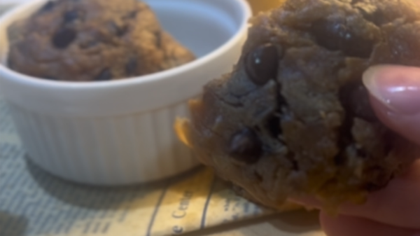 كوكيز الموز وزبدة القول السوداني (٣مكونات) كوكيز الموز وزبدة القول السوداني (٣مكونات)