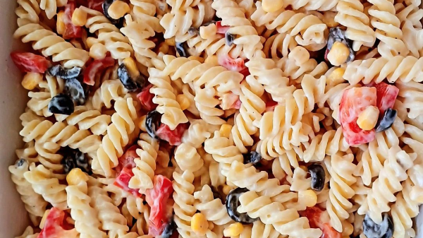 سلطة المعكرونة الباردة سلطة المعكرونة الباردة