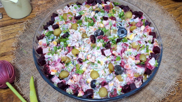 سلطة روسية بالشمندر سلطة روسية بالشمندر