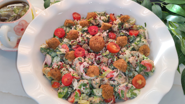 سلطة الفلافل سلطة الفلافل